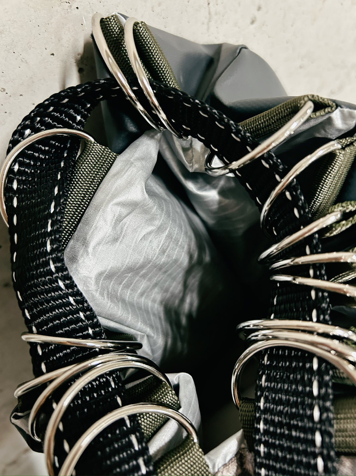 EARTH DROP B-BAG, ANTRACIT
