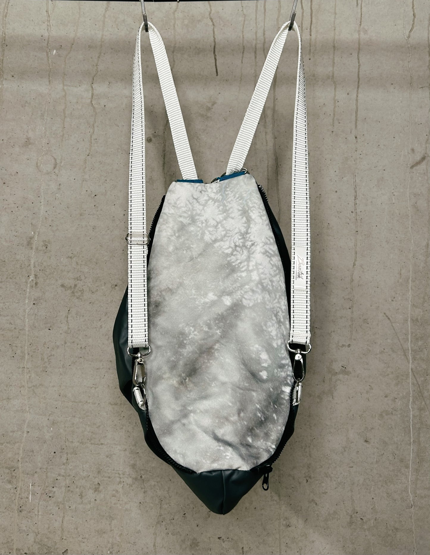 EARTH DROP B-BAG, ANTARCTIC