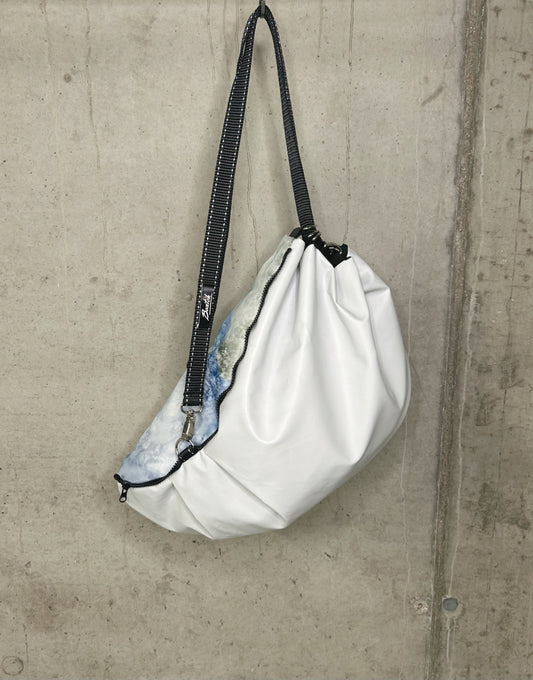 EARTH DROP B-BAG, PANDA BLUE