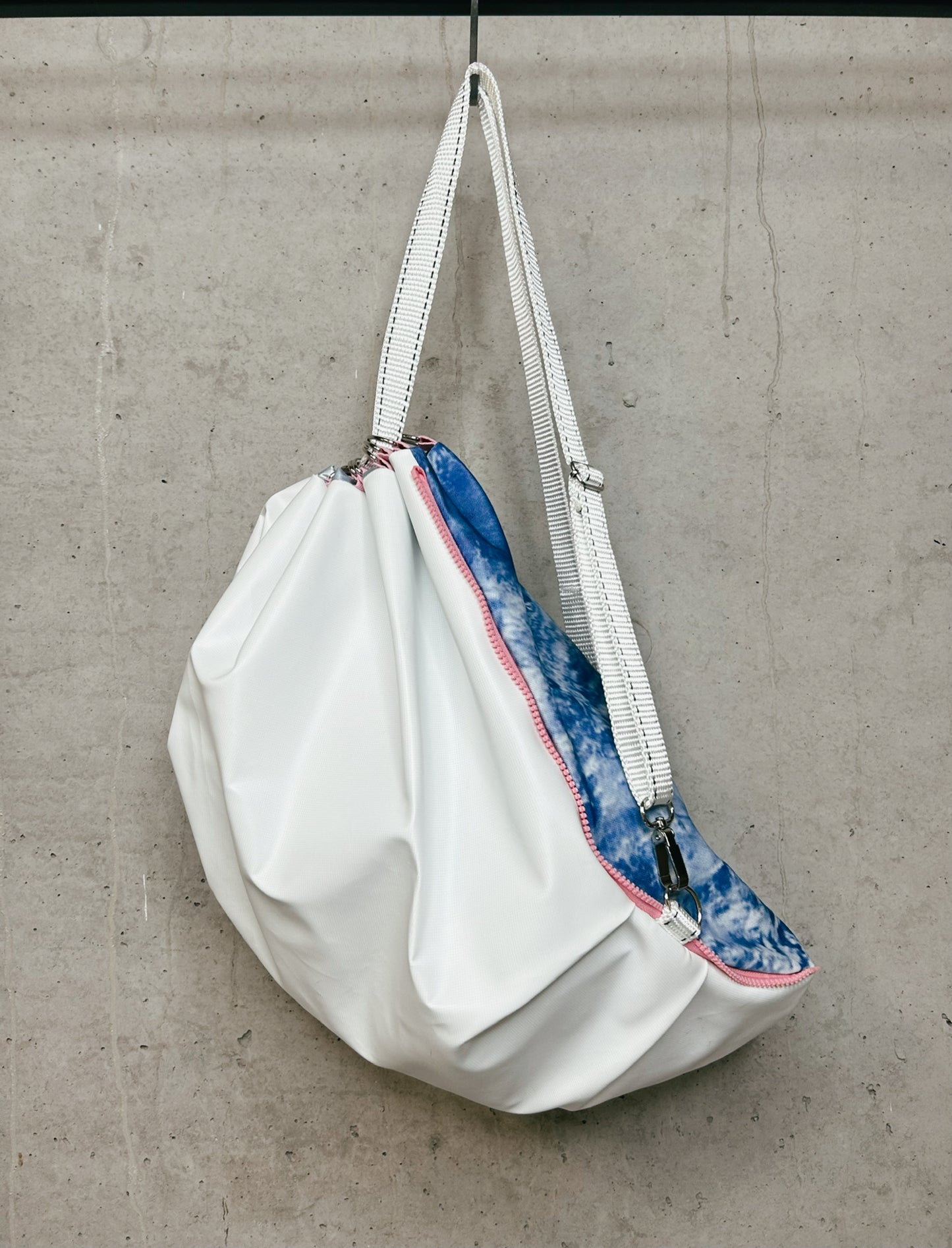 EARTH DROP B-BAG, SKYE WHITE