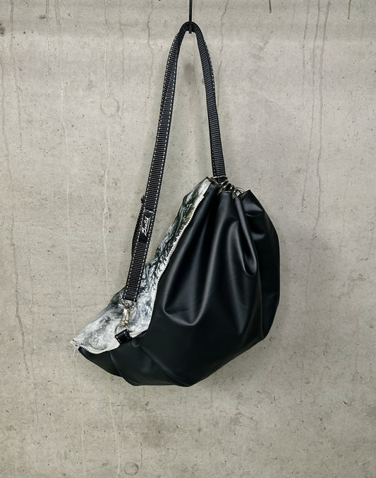 EARTH DROP B-BAG, BAD BLACK